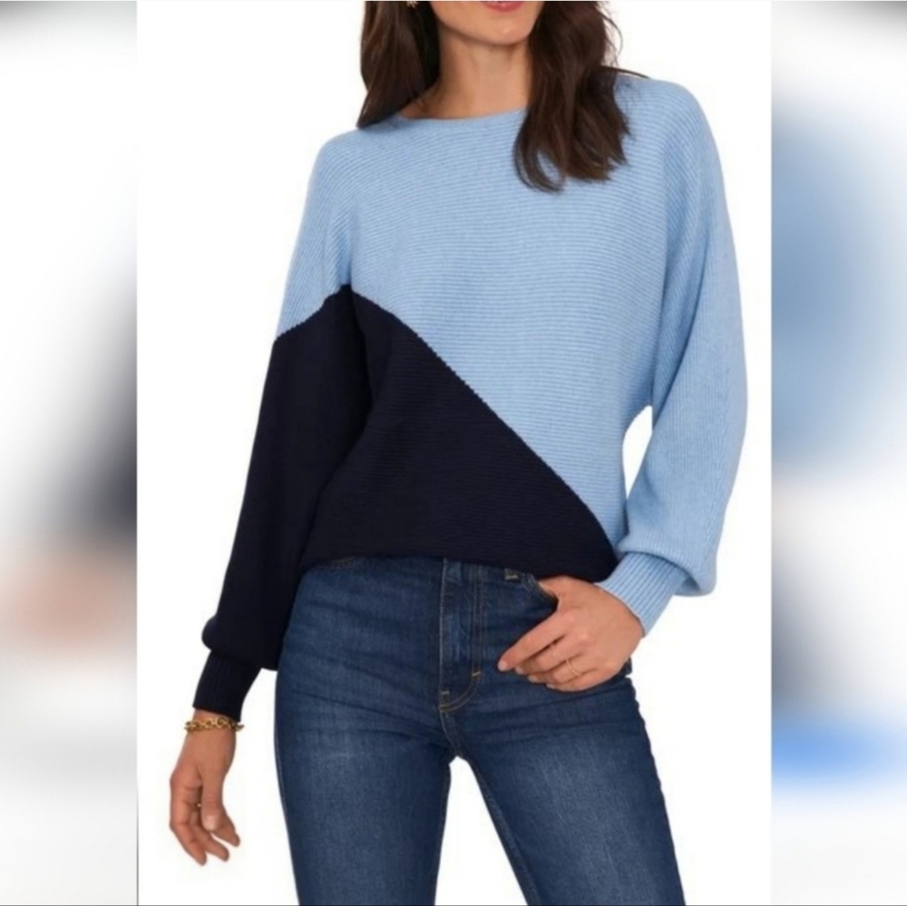 Vince Camuto ✨️ Women's Colorblock Sweater in Light Blue and Navy Size XXS